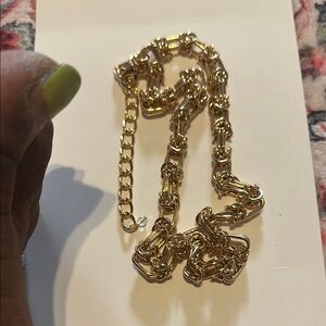 Elegant Gold-Tone Chain Necklace